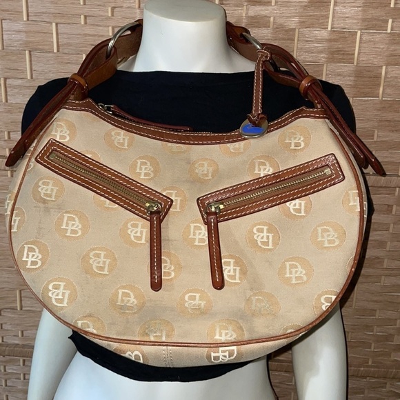 Dooney & Bourke Bag Signature Logo Hobo Shoulder Bag Dooney Shoulder Bag 🔥 - Picture 4 of 16